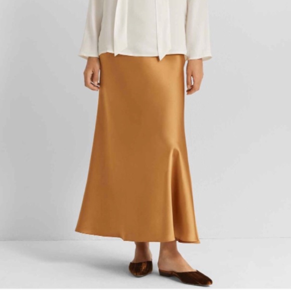 Club Monaco Dresses & Skirts - Club Monaco Long Bias Slip Skirt - Size 8 New